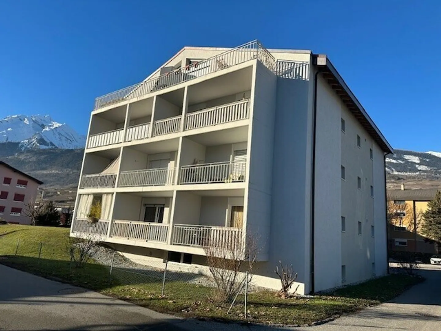 Parcheggio esterno in affitto - Foto 1 di 1