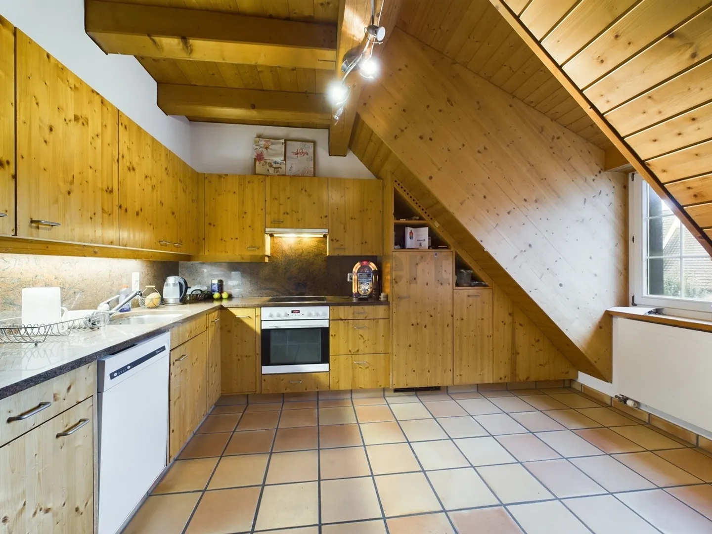 Charmant 5.5-Zimmer-Maisonette-Wohnung in Trasadingen - Foto 4 von 11
