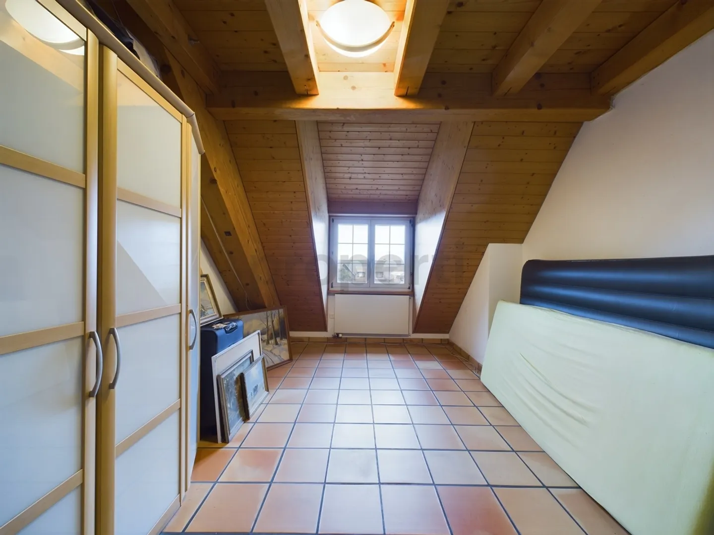 Charmant 5.5-Zimmer-Maisonette-Wohnung in Trasadingen - Foto 8 von 11