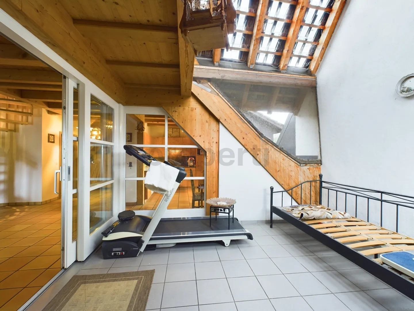 Charmant 5.5-Zimmer-Maisonette-Wohnung in Trasadingen - Foto 10 von 11