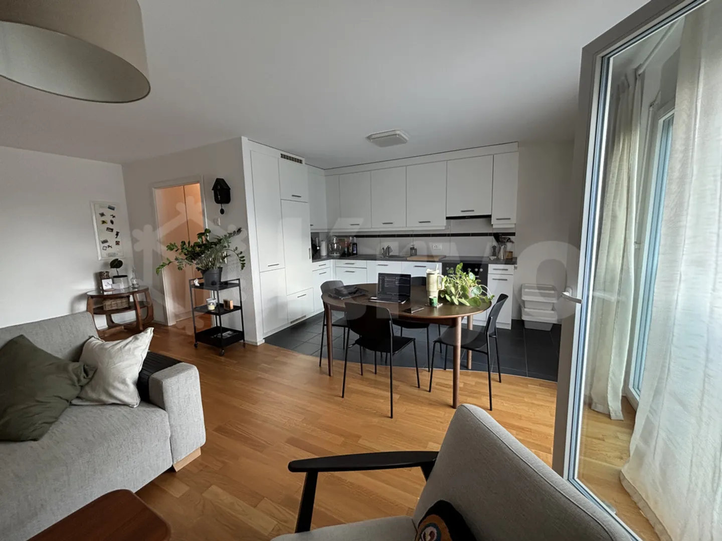 Apartment for rent - Photo 3 of 7