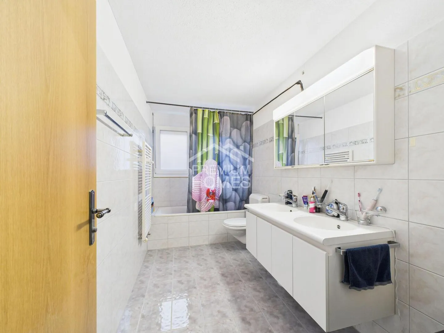 Succès de Printemps : Appartement Élégant avec Place de Parking en Sous-Sol - Photo 5 sur 7