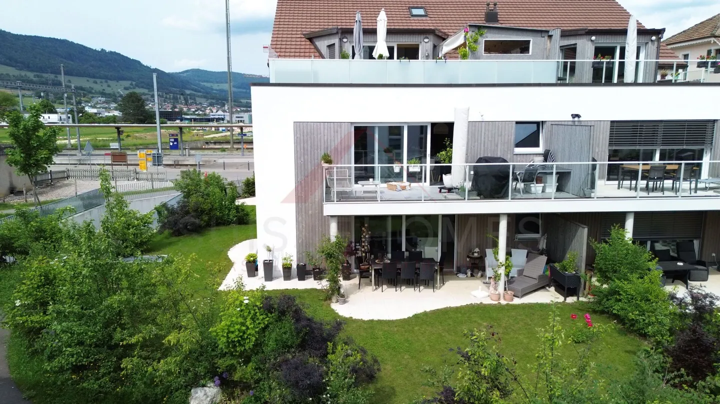 Opportunité rare sur le marché - appartement de 3.5 pièces avec vaste jardin pri - Photo 1 of 11