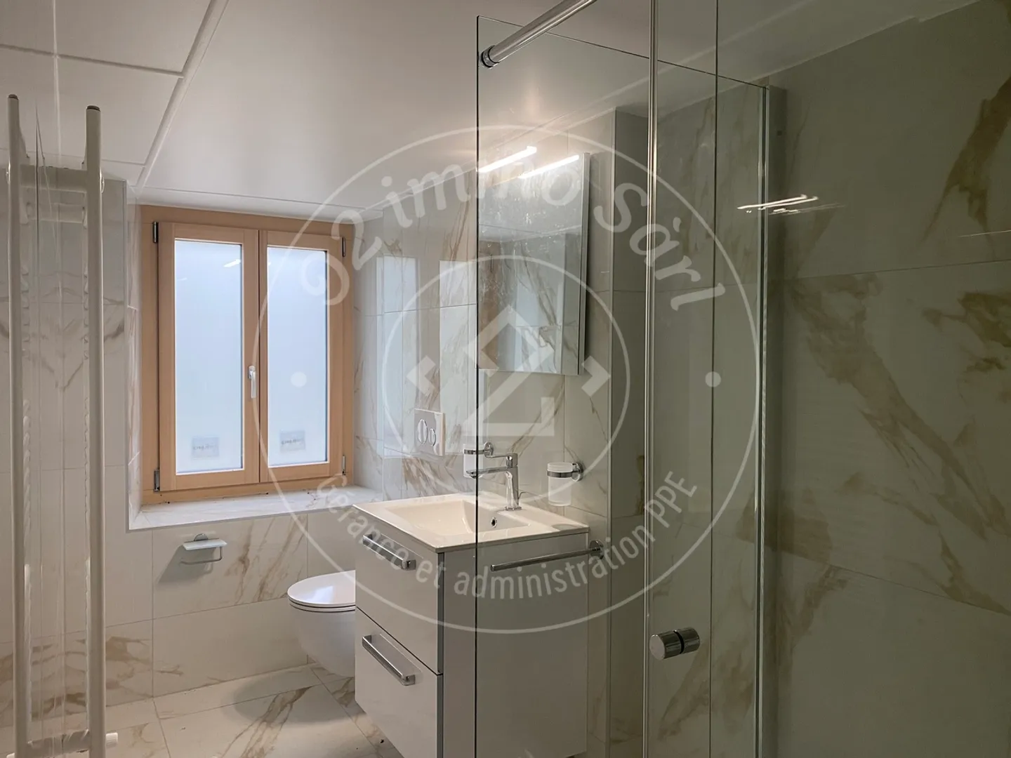 Renovated farm with barn + possibility of workshop and storage - Photo 9 of 13