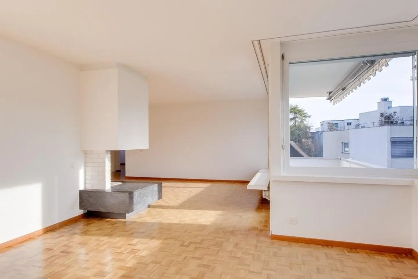 Ampio appartamento di 4,5 locali vicino al lago a Küsnacht - Foto 3 di 8