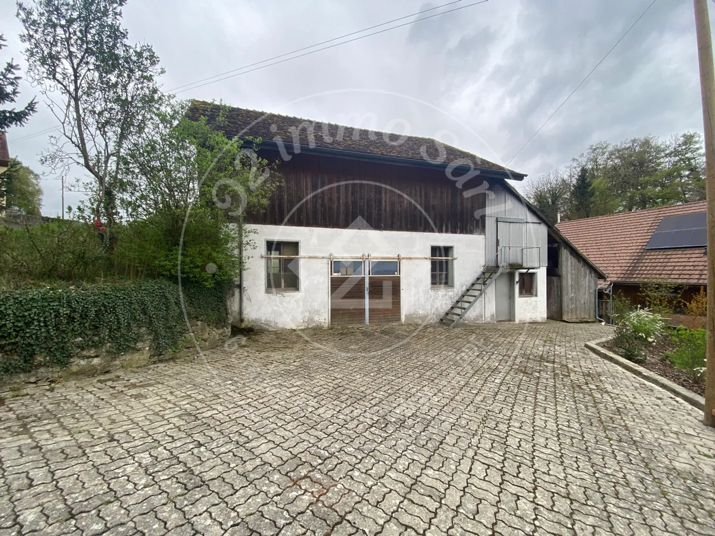 Renovated farm with barn + possibility of workshop and storage - Photo 12 of 13