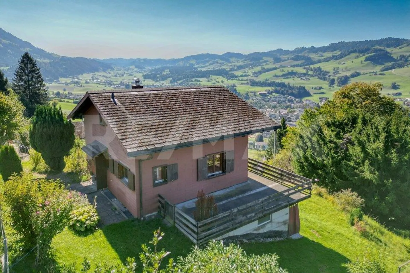 Casa unifamiliare indipendente in una posizione soleggiata e tranquilla - Foto 13 di 13