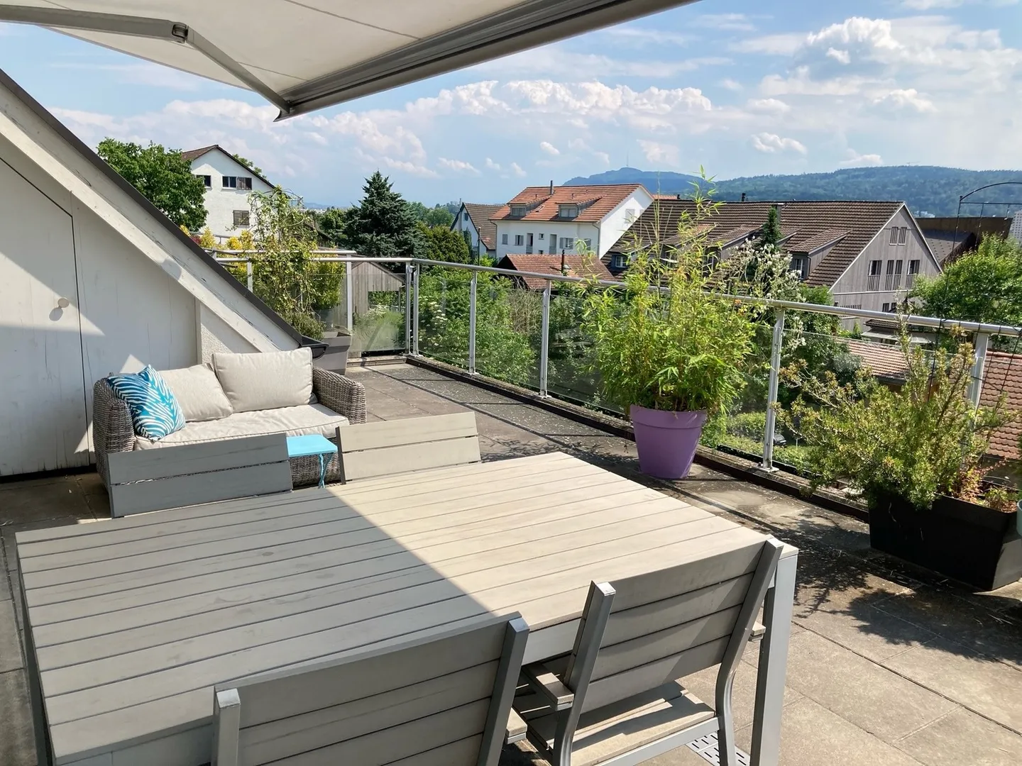 3.5 - Maisonette Apartment for Rent in Unterengstringen - Photo 2 of 10