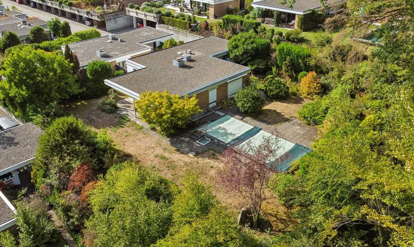 Einfamilienhaus mit Pool und Waldblick - Foto 1 von 11