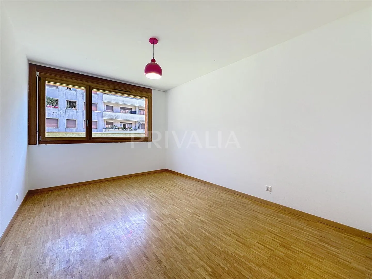 Bel appartement en rez-de-chaussée près des organisations internationales - Photo 4 sur 9
