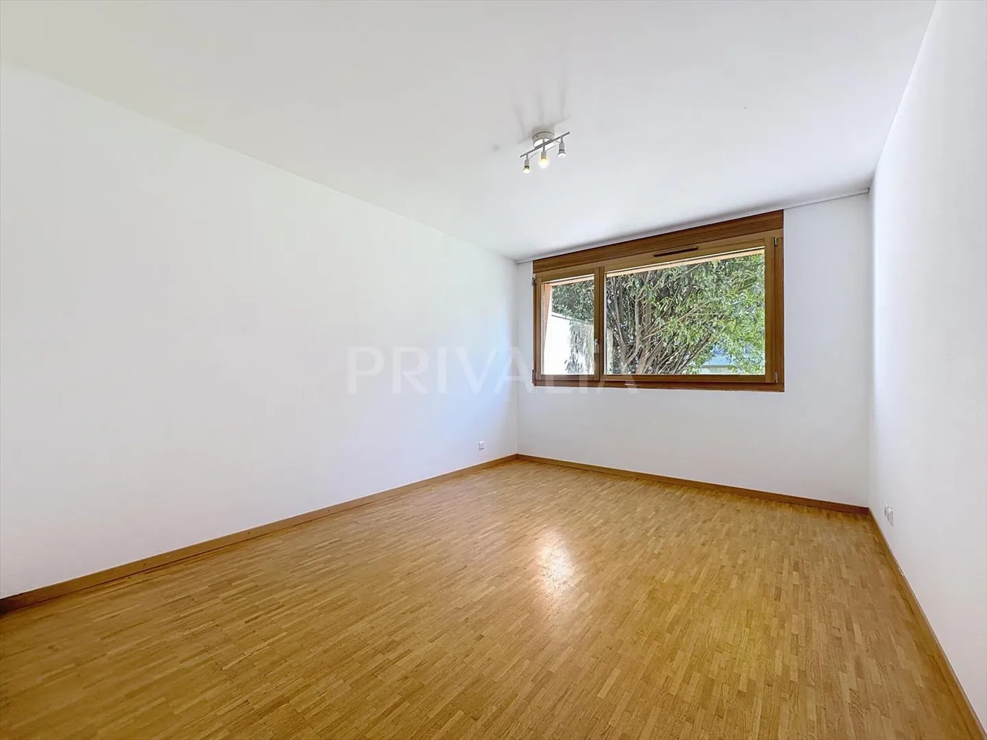 Bel appartement en rez-de-chaussée près des organisations internationales - Photo 8 sur 9