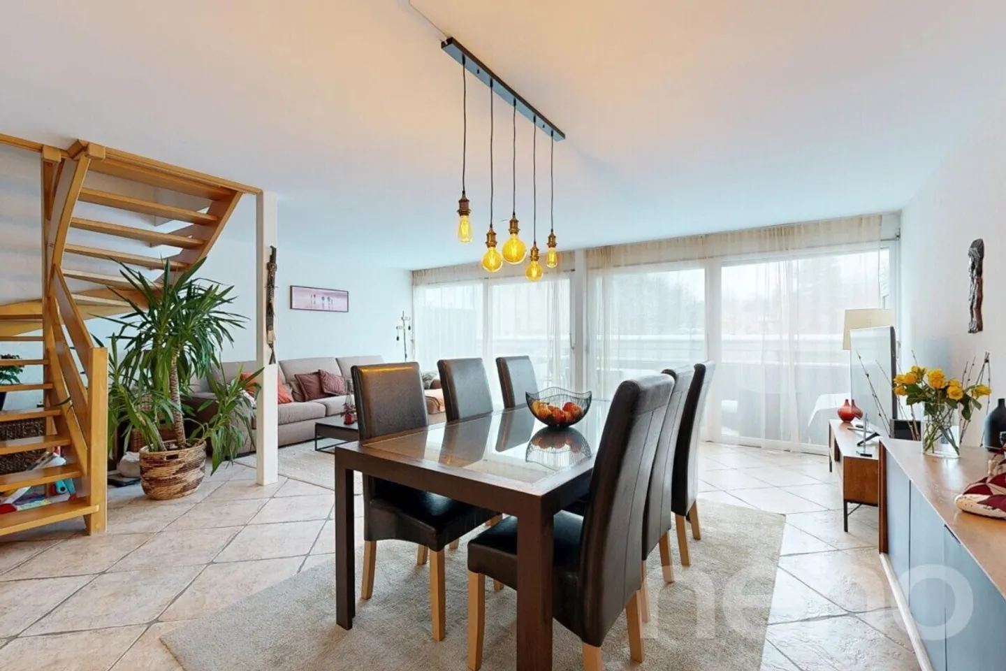 Grand Duplex with Private Garden in La Chaux-de-Fonds, 4.5 rooms - Photo 2 of 12