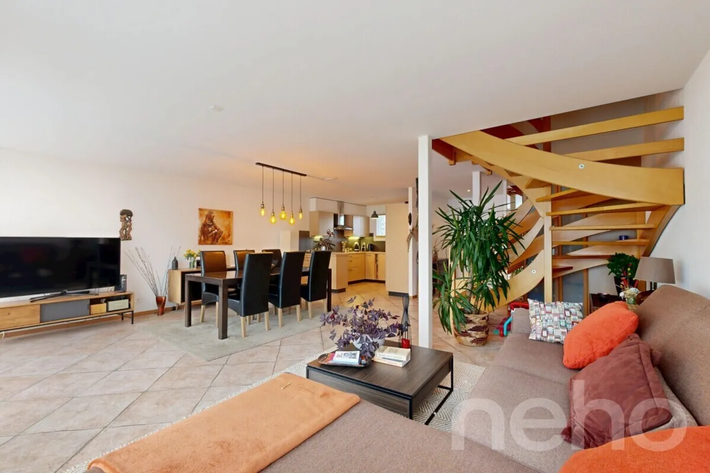 Grand Duplex with Private Garden in La Chaux-de-Fonds, 4.5 rooms - Photo 11 of 12