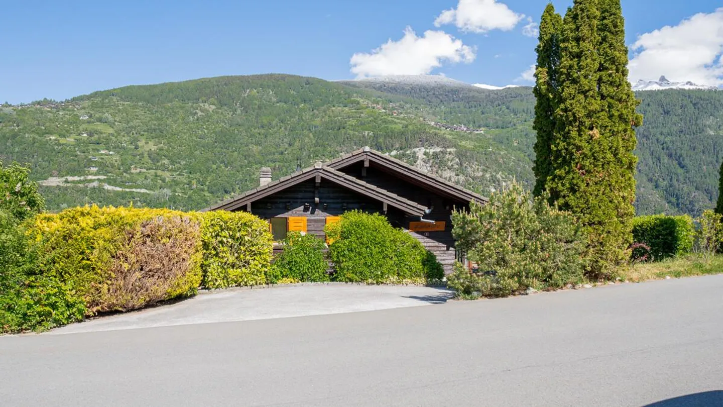 Chalet bifamiliare in una posizione tranquilla a Vex - Foto 29 di 32