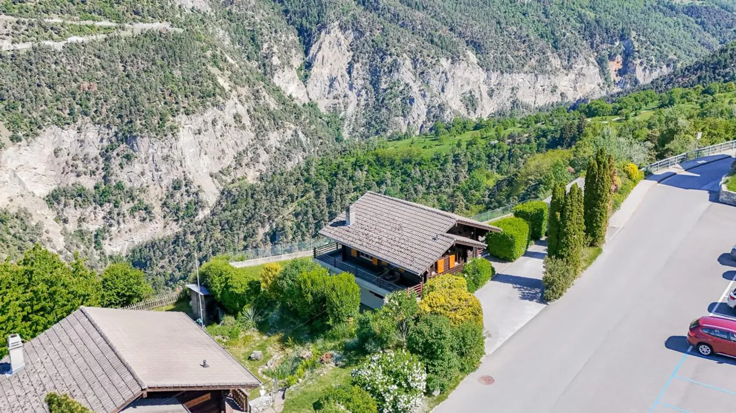 Chalet bifamiliare in una posizione tranquilla a Vex - Foto 31 di 32