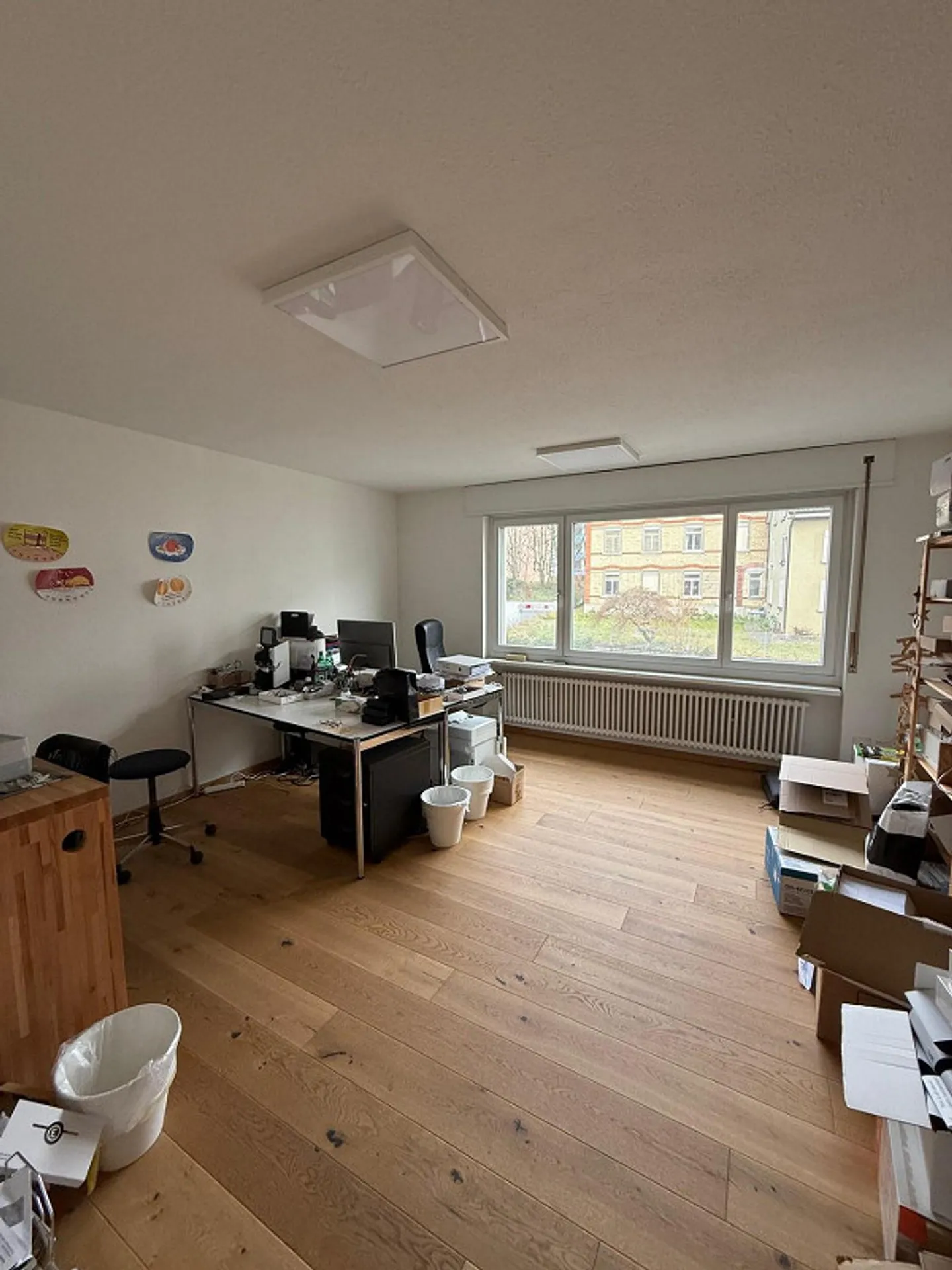 Spazio commerciale moderno in una posizione centrale - Foto 9 di 10