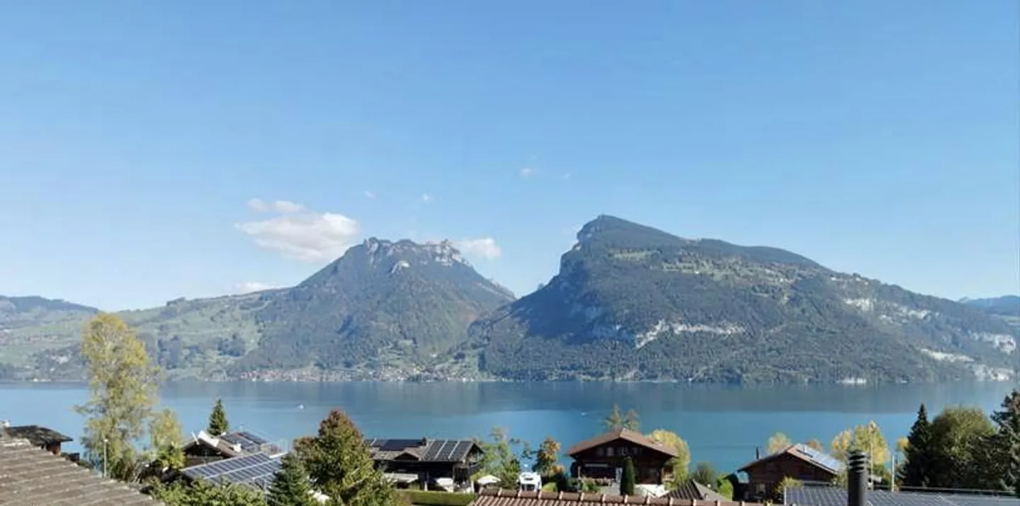 Maison jumelée moderne avec vue imprenable sur le lac - Photo 2 sur 11