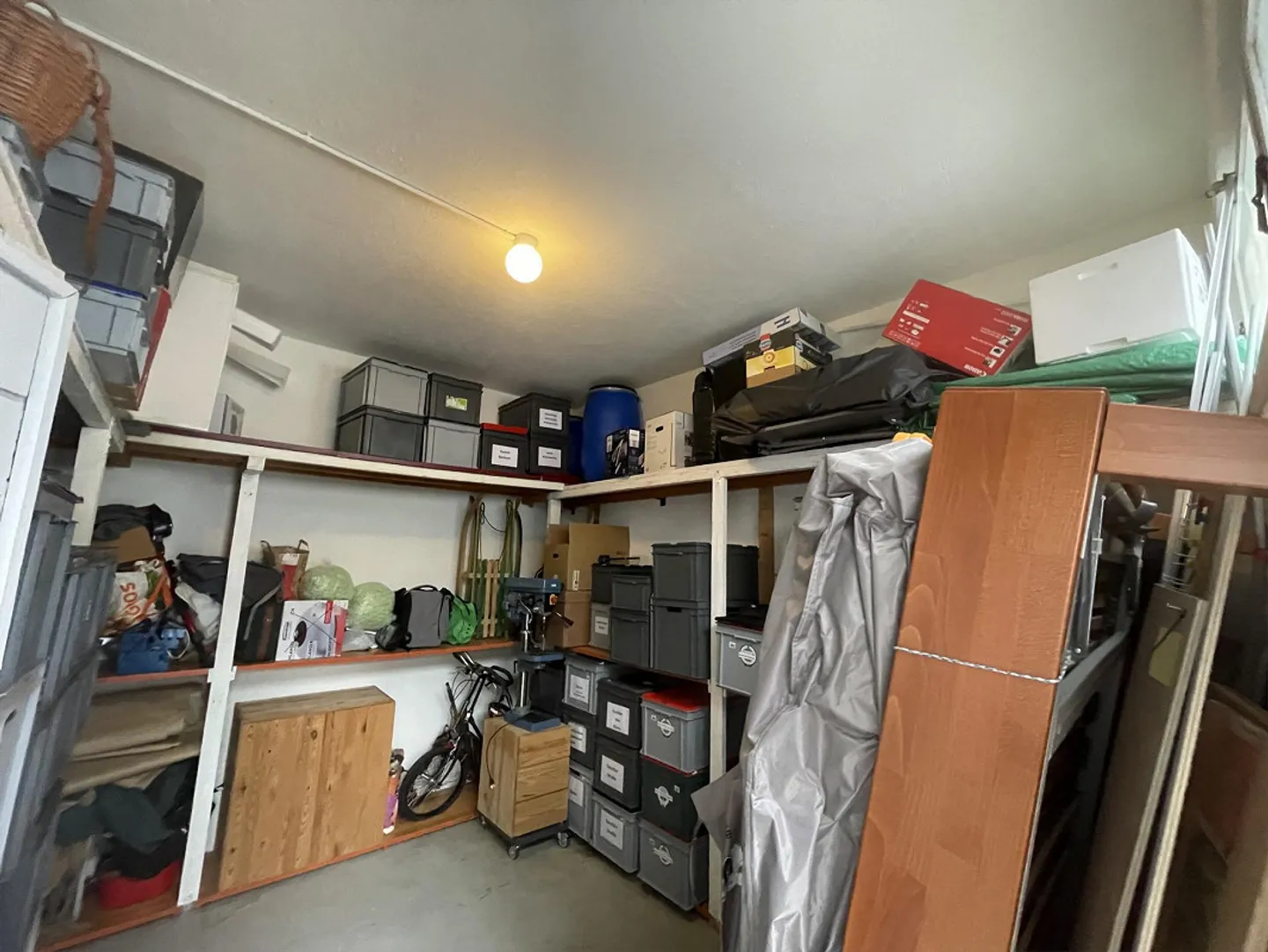 Espace commercial polyvalent à Hergiswil - Photo 2 sur 3