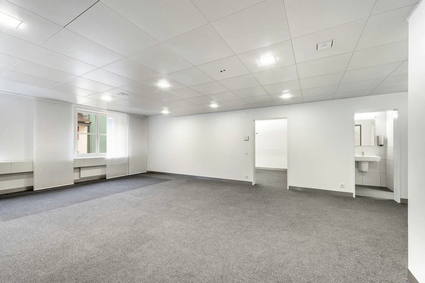 New office/practice space of approx. 100 m² on the 1st floor - right in the 'Stedtl... - Photo 5 of 13