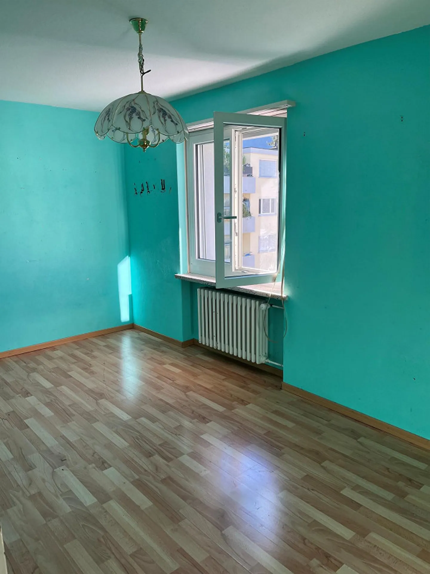 Attractive 3-room apartment ideal as a home or investment - Photo 6 of 8