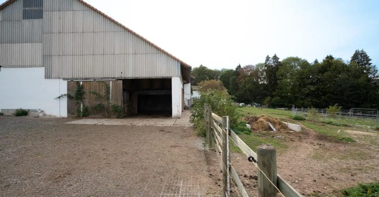 Ferme Équestre avec 6 Logements - Photo 3 sur 12