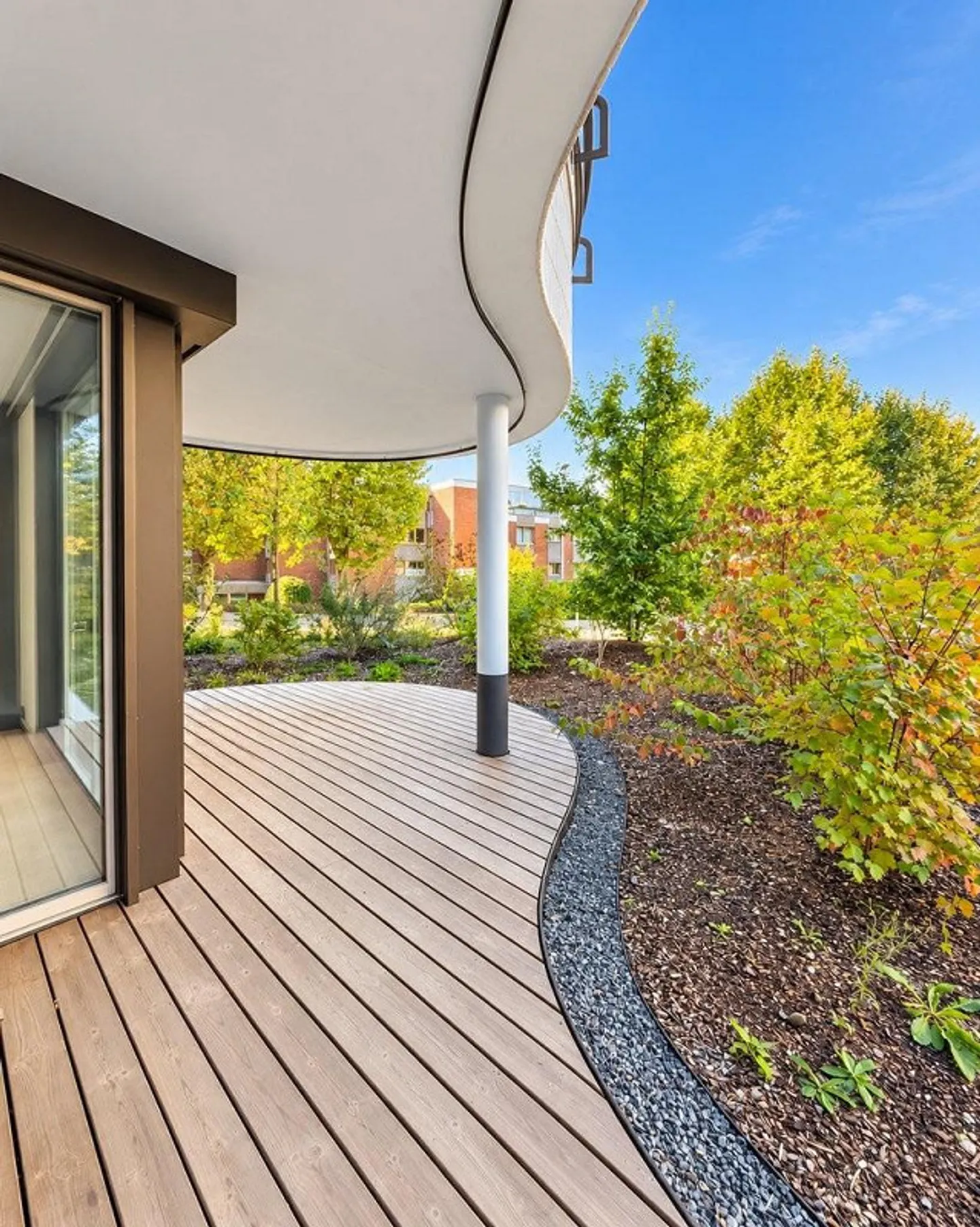 Stylish 3.5-room apartment with terrace and high-quality finish! - Photo 10 of 10