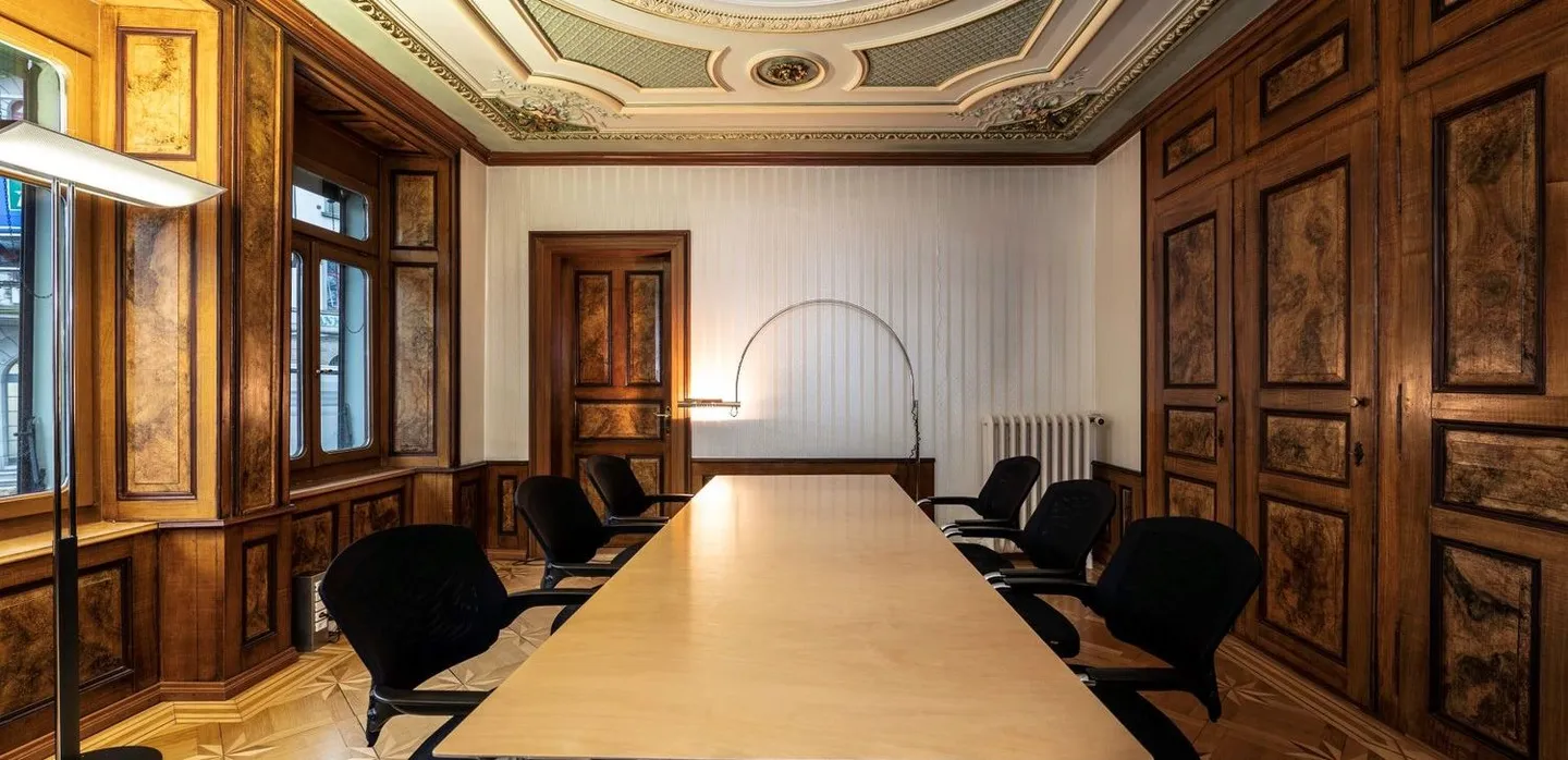 Villa storica rappresentativa con uffici completamente sviluppati - Foto 7 di 21