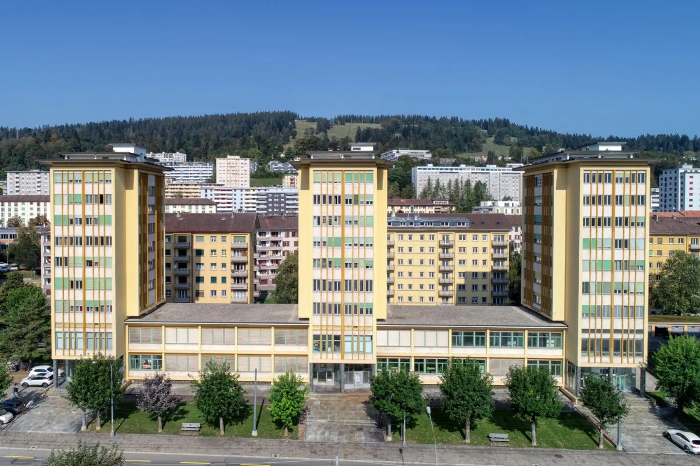 Geräumige Wohnung mit Aufzug - Foto 1 von 1