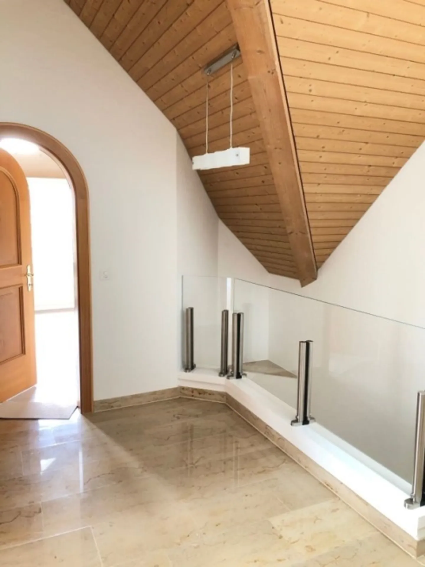 Appartement en duplex de 5,5 pièces sous les combles - Photo 9 sur 20