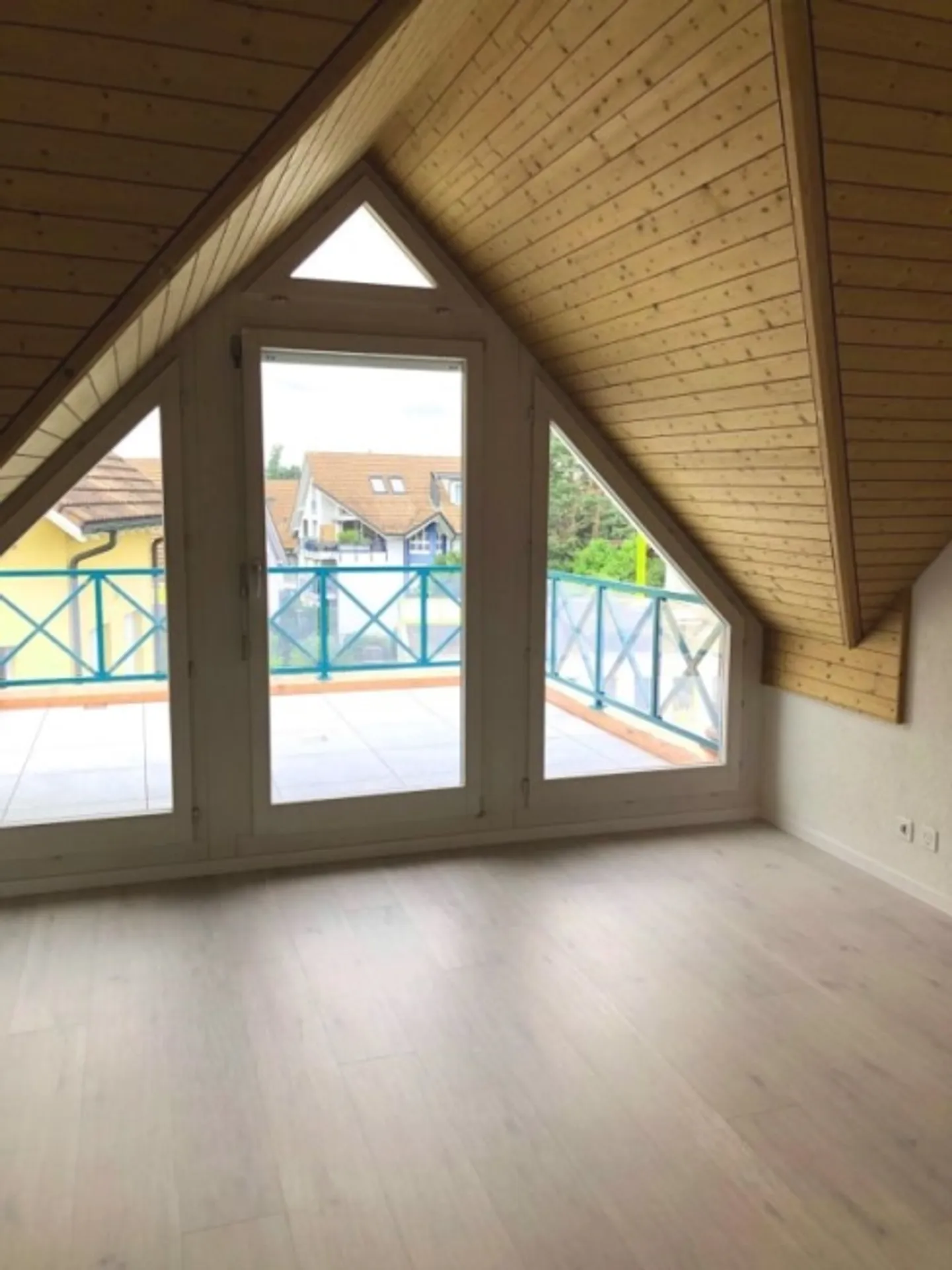 Appartement en duplex de 5,5 pièces sous les combles - Photo 12 sur 20