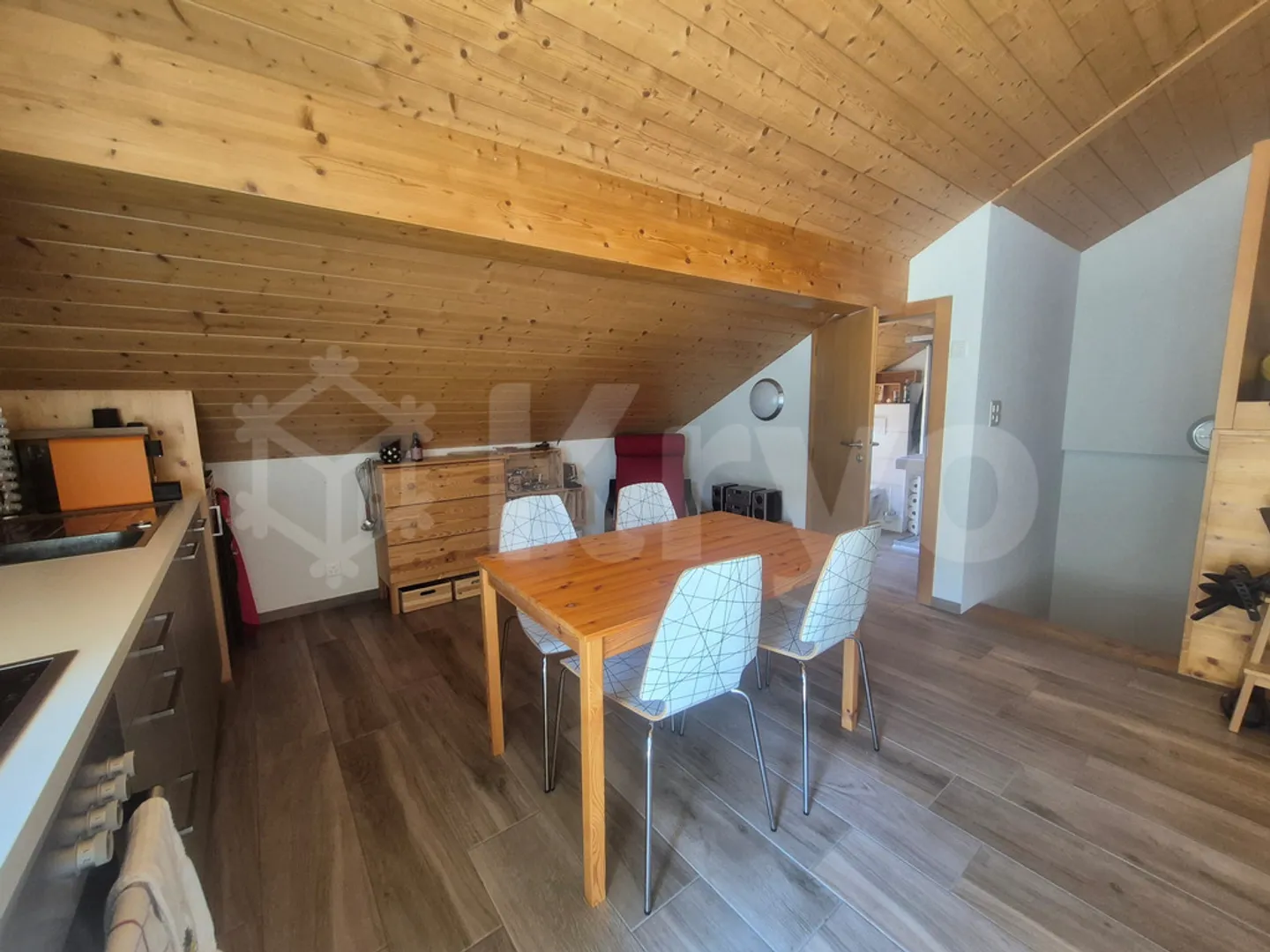 Appartement Charmant avec Grande Terrasse - Photo 2 sur 8