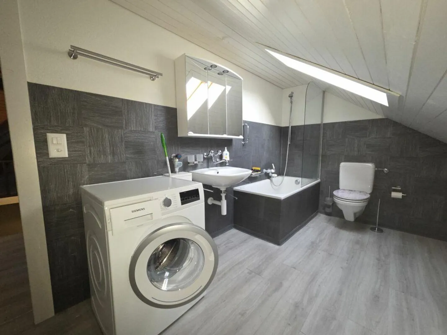 In affitto immediatamente, ampio studio vicino al centro... - Foto 3 di 3