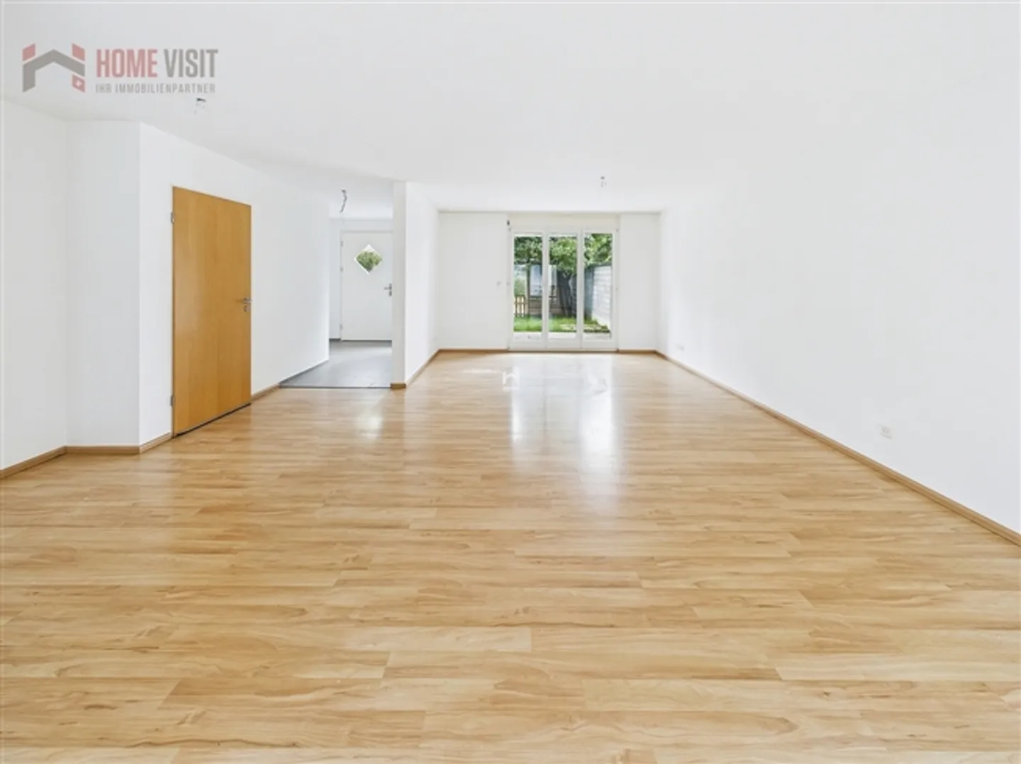 Spacious Row House with Converted Attic Studio - Photo 3 of 12