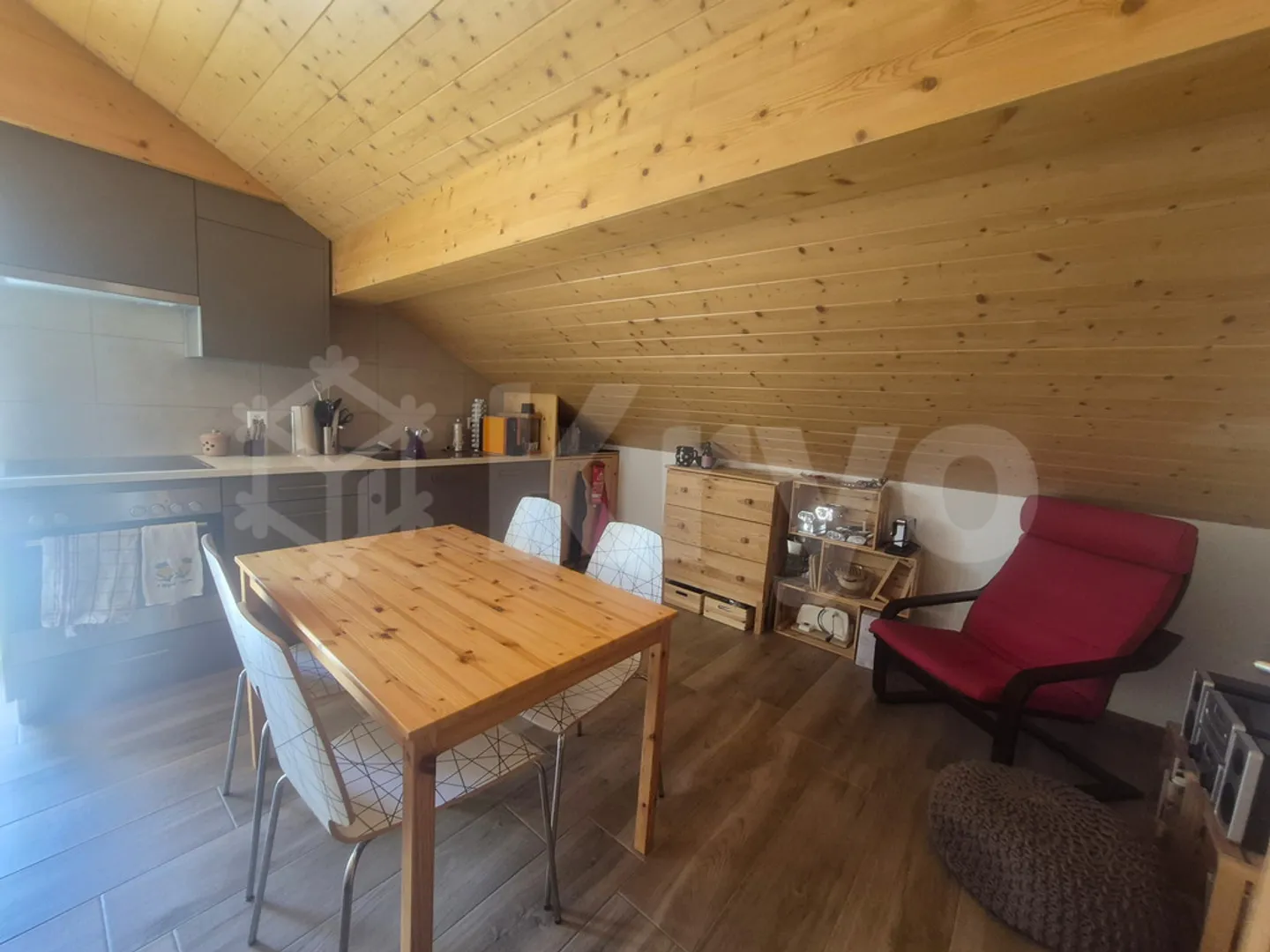 Appartement Charmant avec Grande Terrasse - Photo 6 sur 8