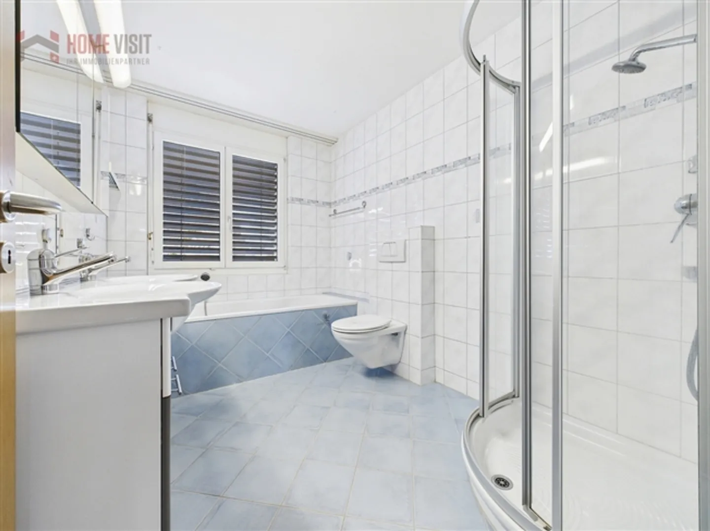 Spacious Row House with Converted Attic Studio - Photo 8 of 12