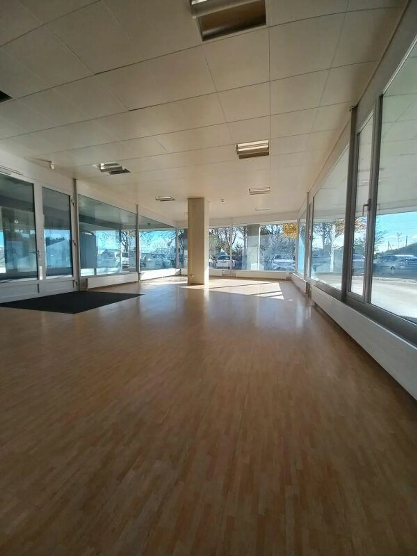 Bürofläche in Frauenkappelen - Foto 1 von 16