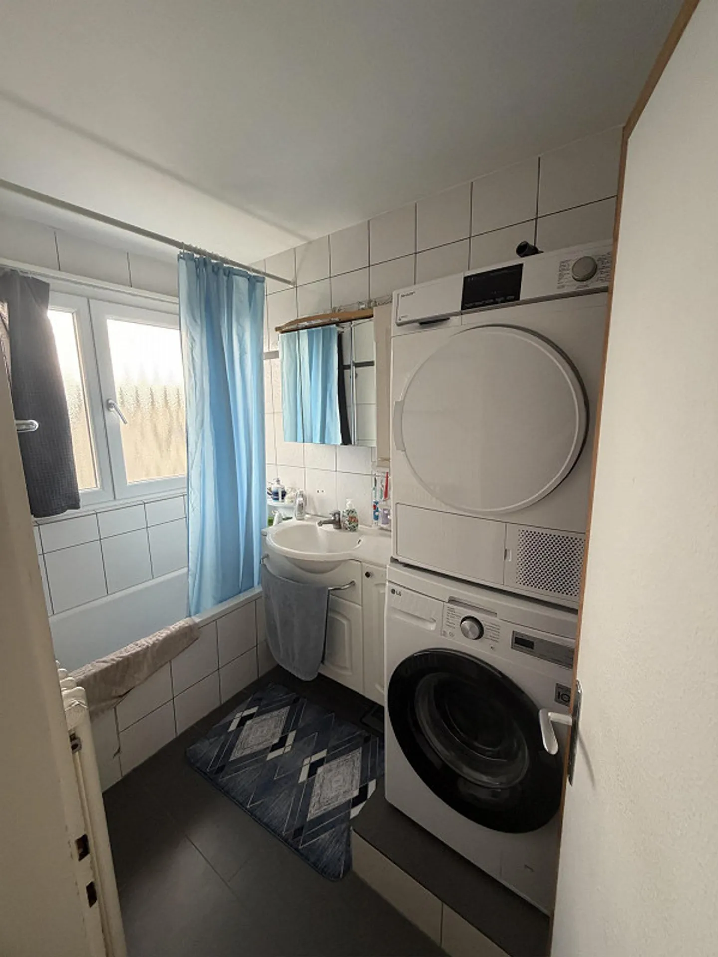 Apartment - Photo 7 of 11