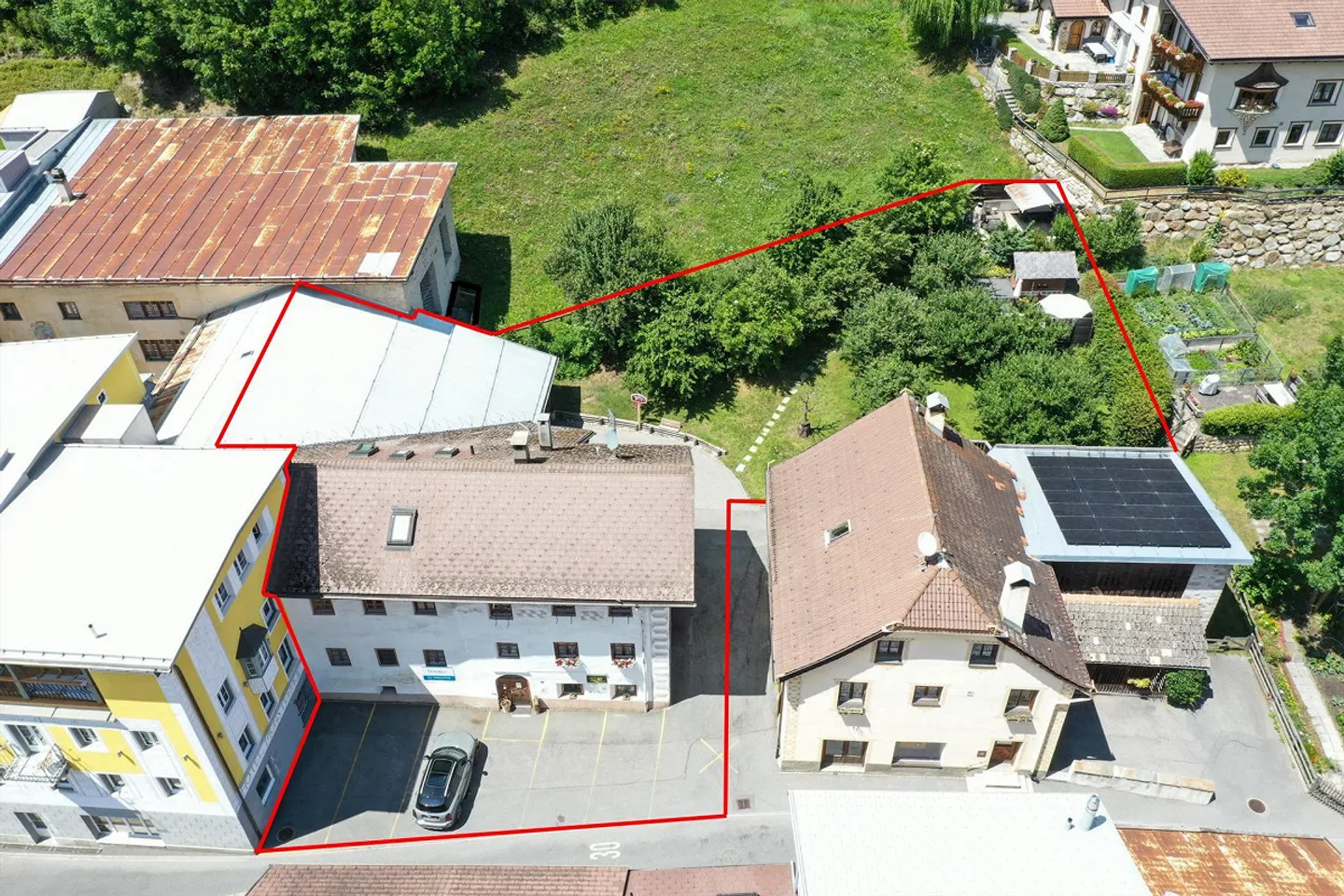 Casa plurifamiliare con due appartamenti duplex - Foto 2 di 30