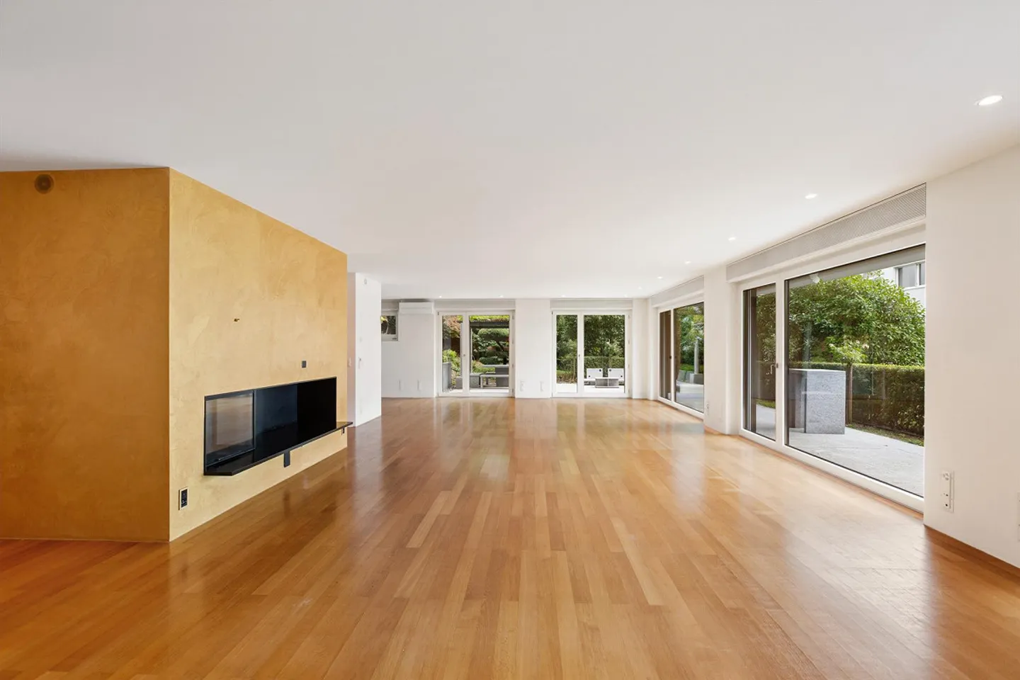 Stilvolle Wohnung mit Seeblick - Foto 2 von 6