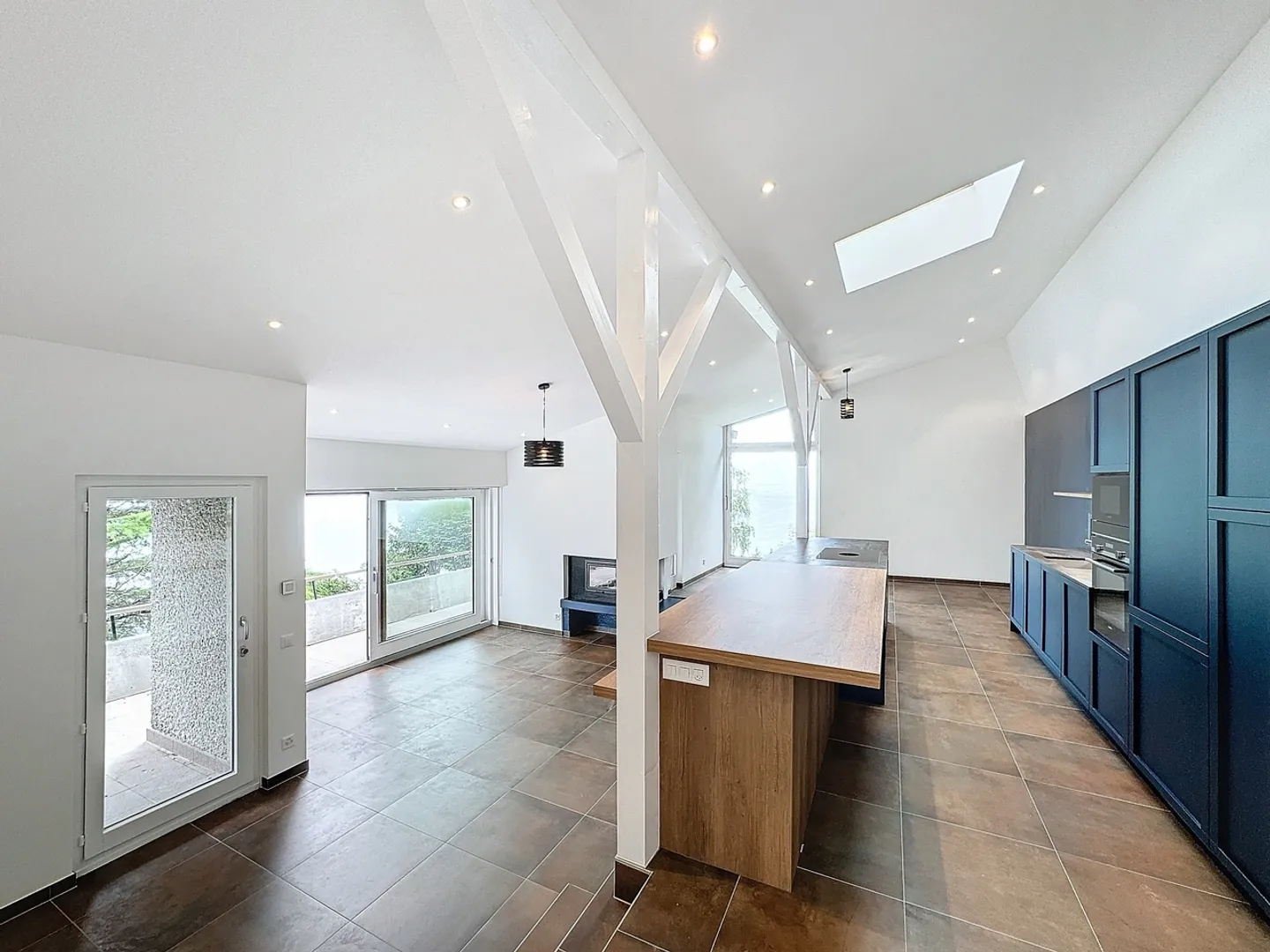 Charming 6-Room Chalet with Garden - Photo 1 of 13