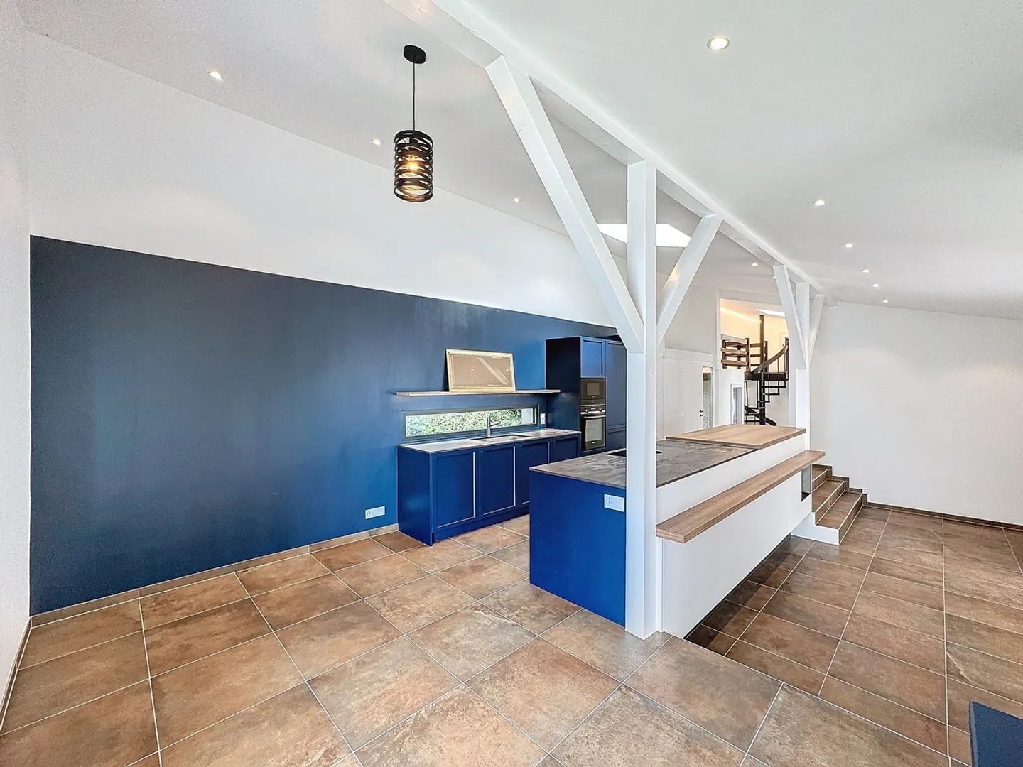 Charming 6-Room Chalet with Garden - Photo 2 of 13