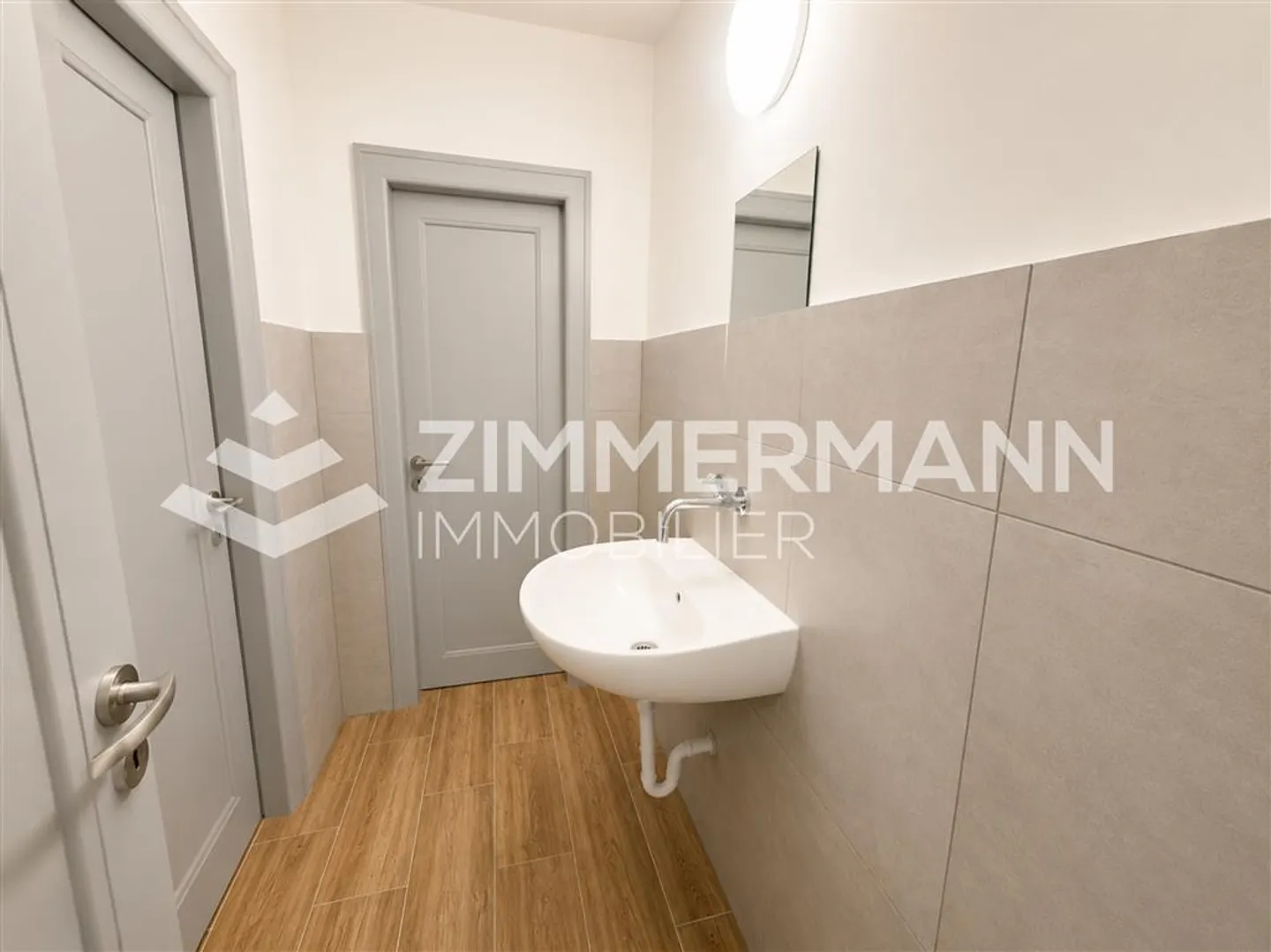 Espace Commercial Spacieux - Photo 10 sur 11