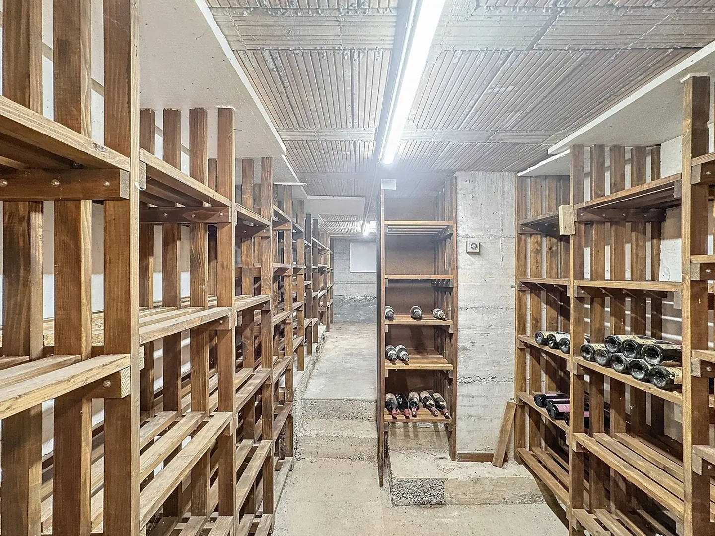 Charming 6-Room Chalet with Garden - Photo 13 of 13