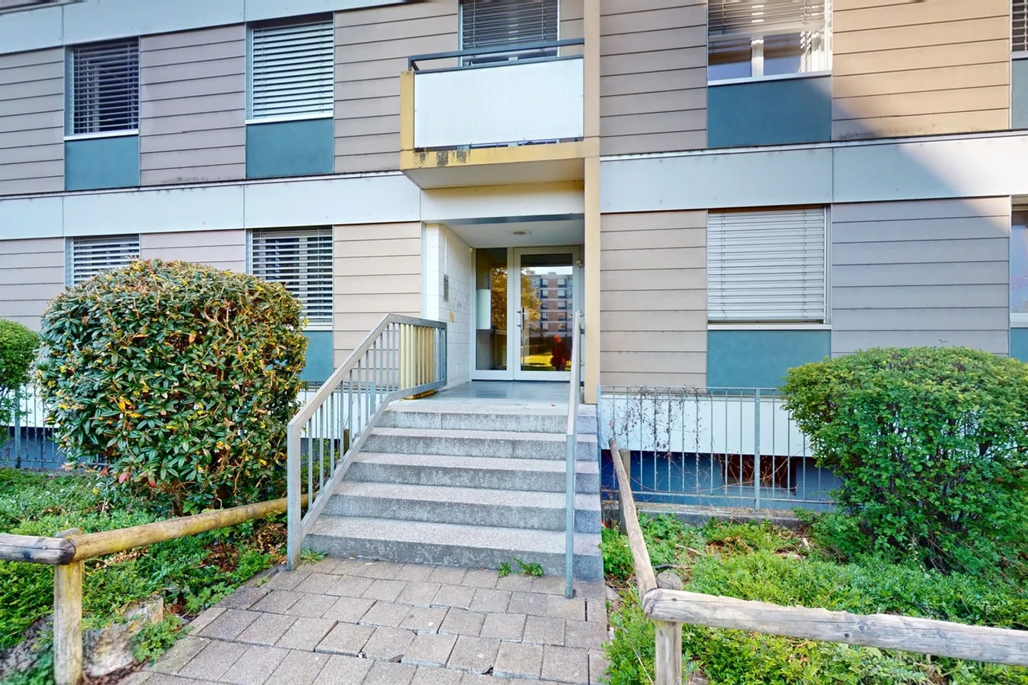 Appartement modernisé avec balcon ensoleillé vous attend! - Photo 9 sur 10