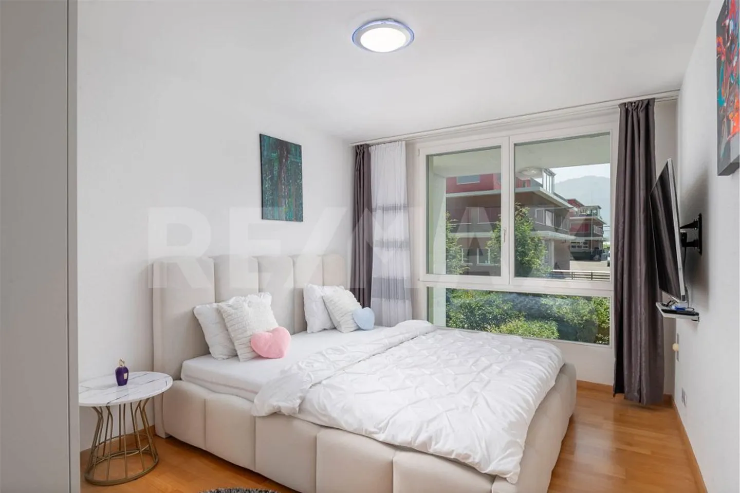 Appartamento duplex di 5,5 locali ben tenuto con grande giardino e privacy! - Foto 6 di 13