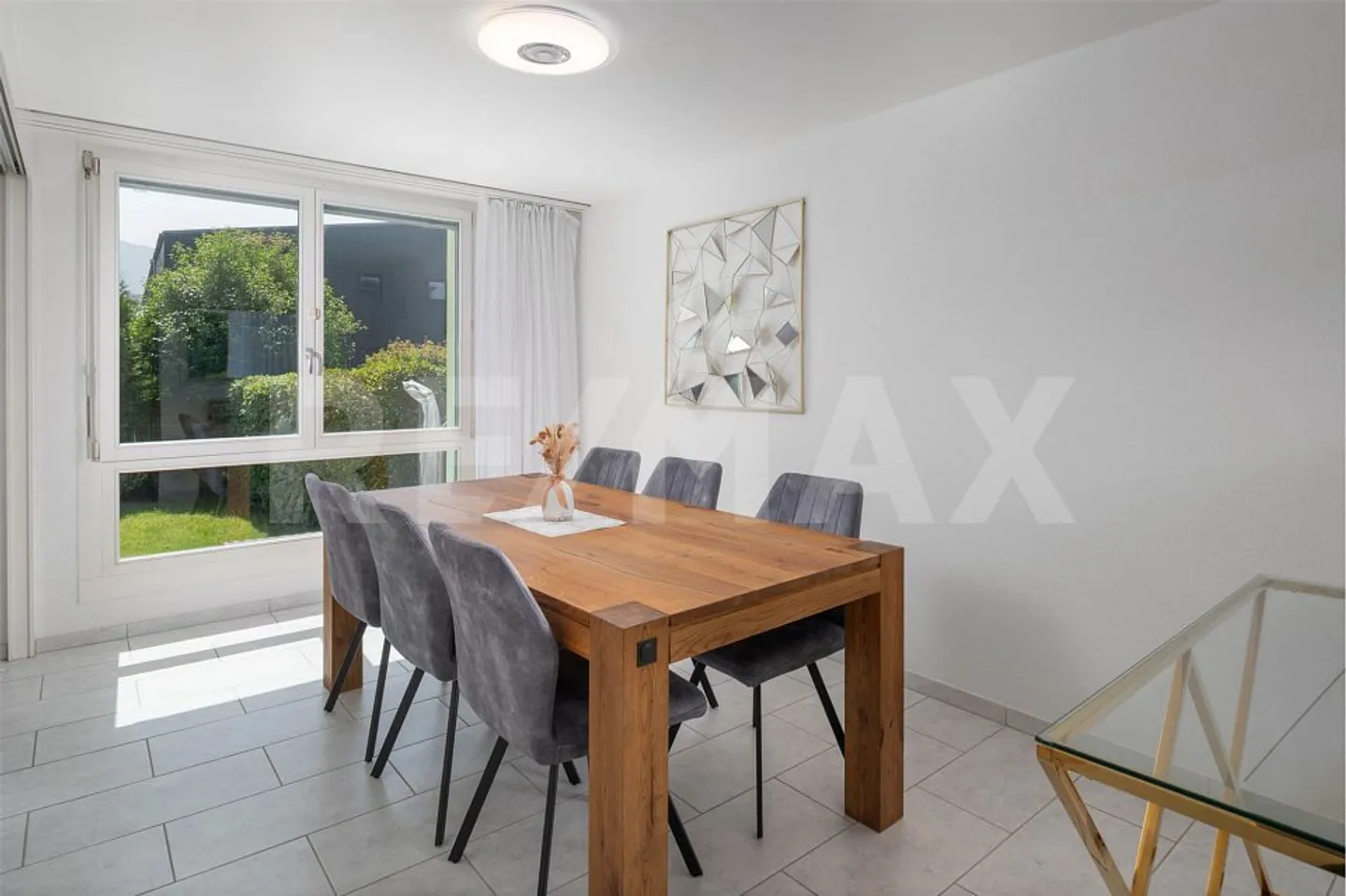 Appartamento duplex di 5,5 locali ben tenuto con grande giardino e privacy! - Foto 8 di 13