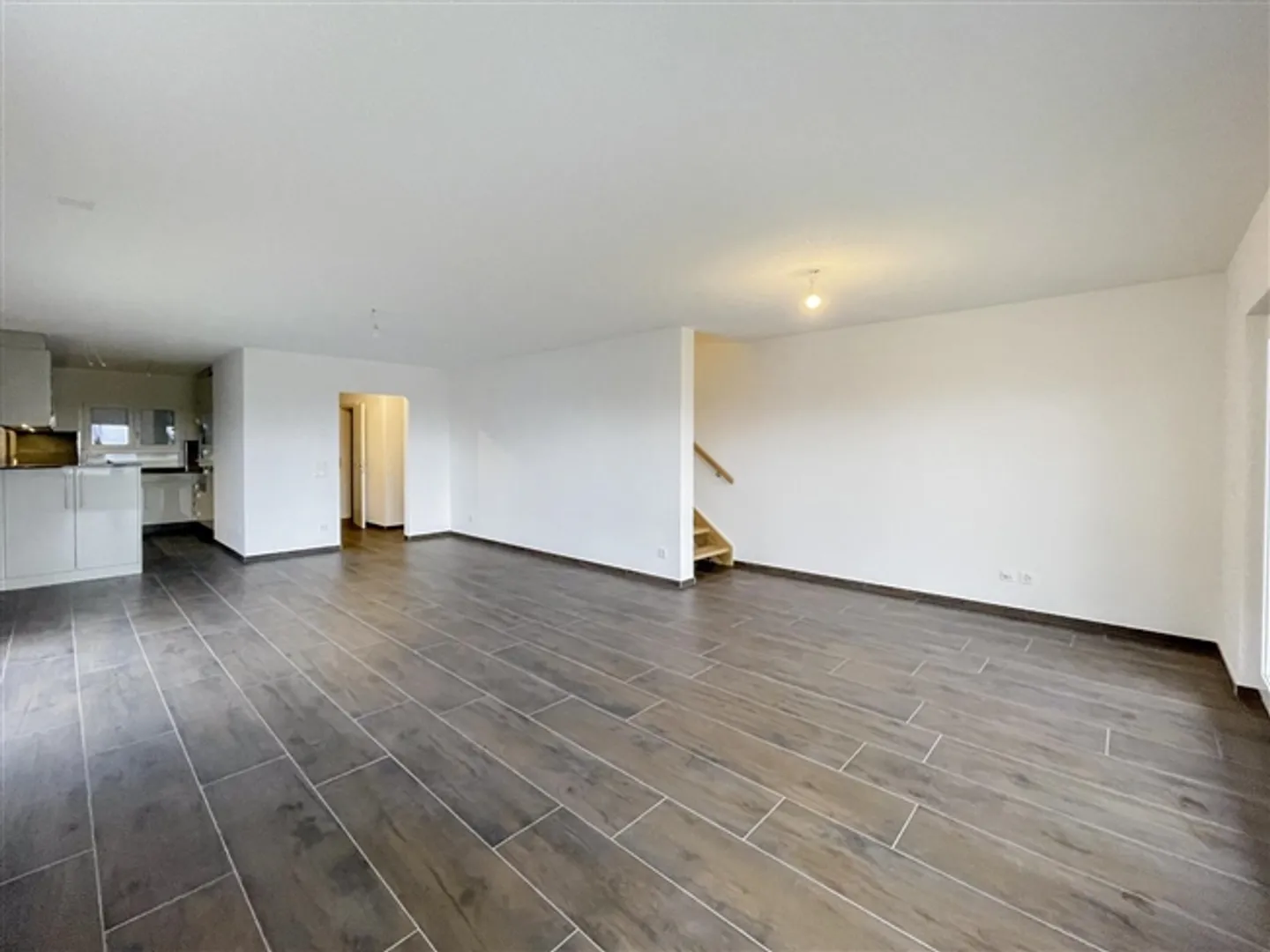 Lumière, jardin et vue sur le lac ? Villa familiale à Écublens - Photo 7 sur 13