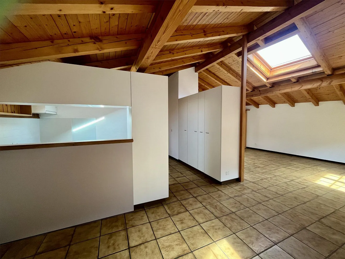 4.5 Room Apartment - Photo 3 of 10