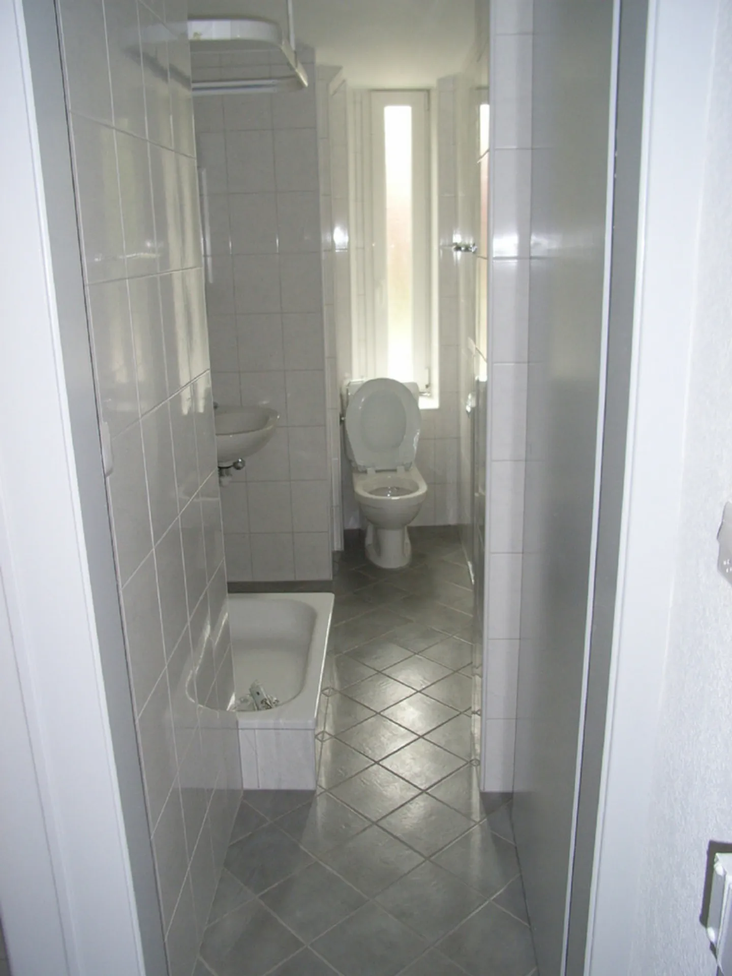 Comfortable 3-room apartment - Photo 8 of 9