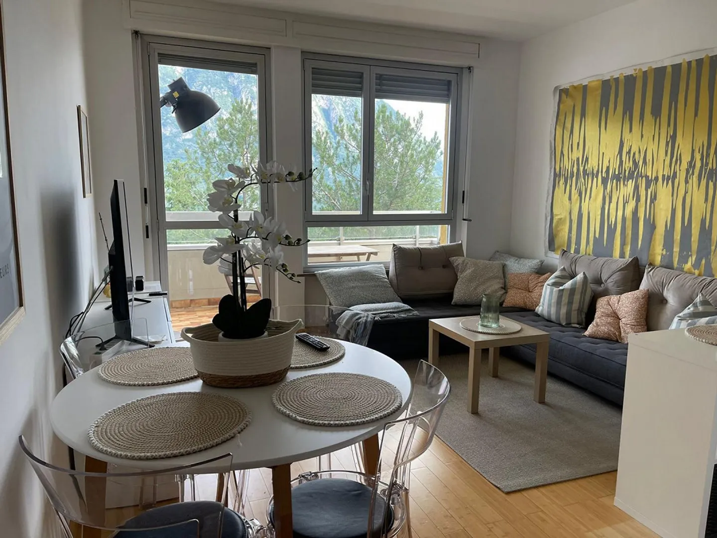 Bellissimo appartamento di 2,5 stanze con arredi ristrutturati e vista lago mozzafiato - Foto 5 di 11